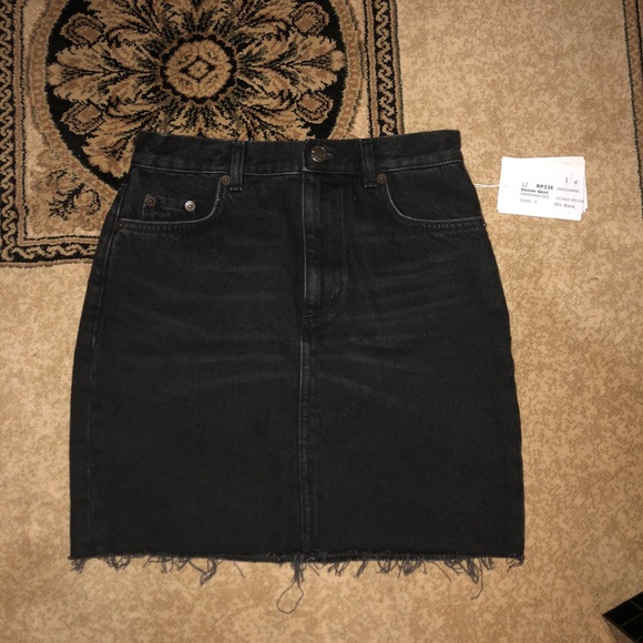 Black denim skirts - Picture 2 of 7